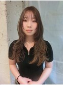ハイレイヤーハッシュカットウルフカットレイヤーカットベージュ