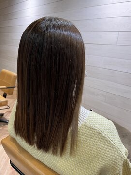 ニクス フリー ウエストバーン(nix free WB) 透明感◎イヤリング×ベージュ