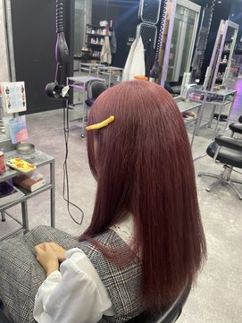 ピンクベージュ　