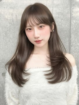 フォンズ(FONS) 透明感ベージュカラーワンカールレイヤーカット前髪カット表参道