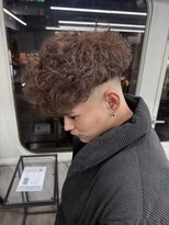 ニコ トウキョウ ロジック(nico TOKYO Logic) スキンフェードスパイキーショートパーマ短髪刈り上げ