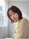横浜西口/グレーヘアー メテオストレート ひし形レイヤーボブ