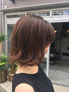 ヒゲメガネ(hige megane.) スタイリング自由なパーマヘア