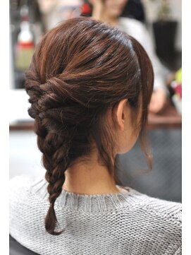 サックスヘアー(Saks hair) ヘアーアレンジ