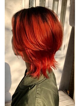 コマ(coma) 【coma中野】クールウルフスタイル_ビビッドレッド