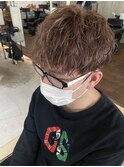ラベンダーベージュ×緩めツイスパ