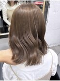 ダブルカラーミルクティーベージュレイヤーカット韓国ヘア