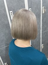 ドレスヘアーガーデン(DRESS HAIR GARDEN) White beige