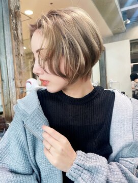 トルネード(TORNADO) 外国人風ショートベージュ ハンサムショート カーテンバングt213