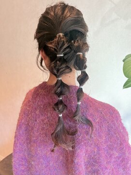 コンフィー(comfy) 【mimura】ヘアセット　ポニーアレンジ　ツインポニー　草加