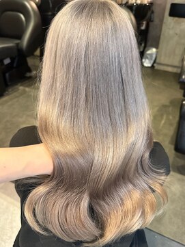 エルバイラビス 大宮(elu by lovis) 《ゆい》ミルクティーグレージュ/グレージュ/ハイトーン