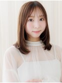 顔周りレイヤーカット艶感ストレートミディアムZ浦和20代30代
