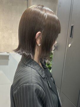 ラベル 渋谷(LAVEL) ブリーチなしオリーブベージュ切りっぱなしタッセルボブ渋谷