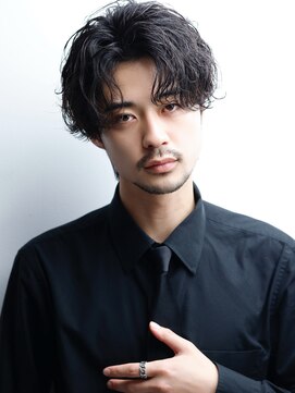 大人色気シャドウパーマセンターパート