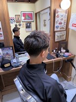 フォーコーナーズ(Four Corners) テーパーフェード/スパイキーショート