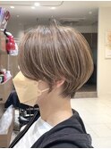 〈白髪ぼかしハイライト〉絶壁解消ハンサムショート