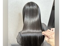 トワ 函館店(TOWA)の雰囲気（縮毛矯正で、くせを整えた艶のあるストレートヘアへ）
