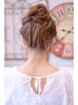 メイズ(MAZE) 簡単アレンジ！サイドくるりんぱおだんご【メイズ東中野・鍛原】