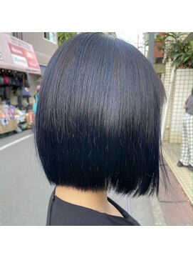 カミナ(KAMINA) ブルーブラックカラー。