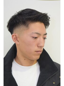 カーウォッシュバーバー(CARWASH BARBER) アップバングスキンフェード束感ショートアッシュブラック1204