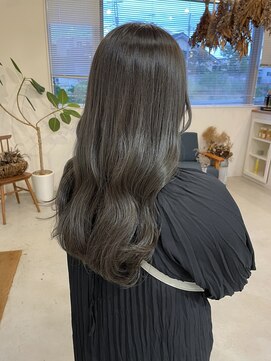 エメ 小山(Aimer) カーキグレージュ/ブリーチなし/イルミナカラー/小山/学割U24