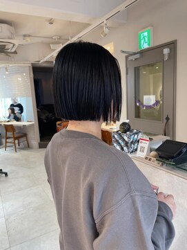 キャンバス バイ ネオリーブ 横浜西口(Canvas by neo.) 切りっぱなしボブ ミニボブ ブルーグレー sn