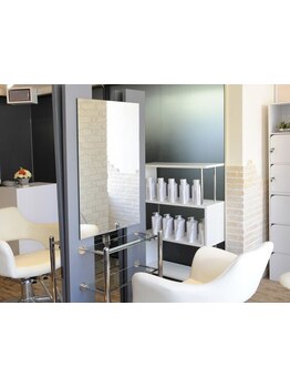 お客様1人1人のお悩みに寄り添うカウンセリングで、あなたの理想のスタイルを叶えてくれる☆