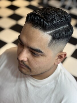バッドバーバー 沖縄那覇(BADBARBER NAHA) サイドパート/スキンフェード