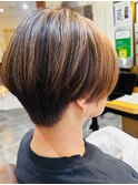 白髪ぼかしショート