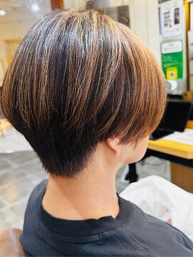 マイン(Mine) 白髪ぼかしショート