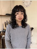 ミディアム　ウルフ　レイヤーパーマ　顔まわりレイヤー
