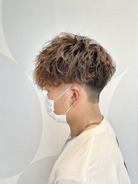 ブレイズ ザ サロン(BLAZE THE SALON) スパイラルパーマ無造作束感刈り上げマッシュ【BLAZE 大庭】