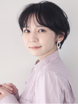 サーカス バイ ビュートリアム 青山(CIRCUS by BEAUTRIUM) 30代・40代　小顔　黒髪　暗髪　　前髪あり　耳かけショート