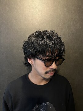 メンズ ラピス(Men's Lapis) 大人の黒髪パーマ