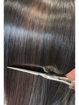 ロイ(ROY) トリキュアトリートメント