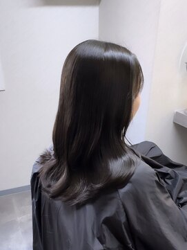 アリアイーストバイエクラート 池袋東口店(ARiA east by ECLART) ラベンダーアッシュ×艶巻き