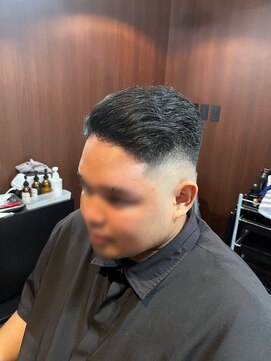 ブルズカット(BULLS CUT) スキンフェードサイドバック×癖活かし