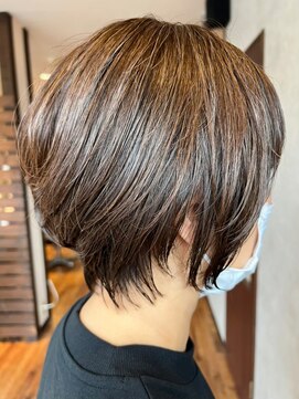 ナフ(naf) 耳後ろすっきりのショートボブ