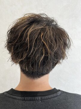 フレイムス 那覇新都心店(Frames) メンズハイライトカラー*短髪ツーブロック刈り上げマッシュ