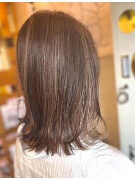 ヘアー ルシア(hair lucia) ハイライト×外ハネミディ