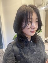 クク(coucou)&nbsp;くびれレイヤー×ミディアムスタイル