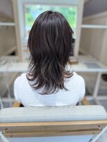 クルム(KURUMU)&nbsp;巻き髪ミディアムウルフ