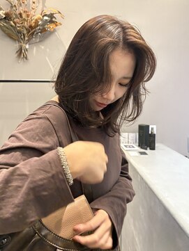 ニール(niil) 【REINA】ミルクチョコレートベージュ×ミディアムレイヤー