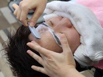 カットステージロックオン(CUT STAGE Lock oN)の写真/【山口大学近く】眉カットのサービスもあり身だしなみ◎男性staffメインの明るく親しみやすいメンズサロン