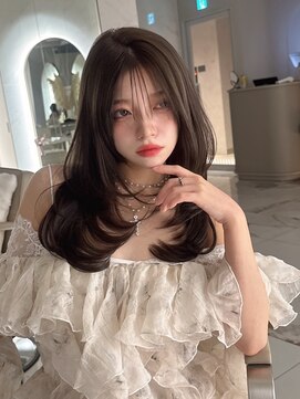 キティー サカエ(kiti SAKAE) グレージュ/レイヤーカット/ハッシュカット/オリーブベージュ/栄