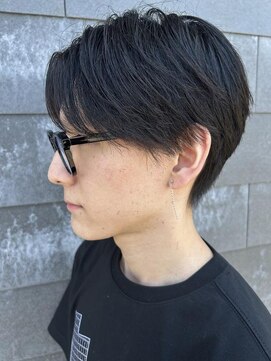 ヒュイル バイ ニアウ(Hwyl by Niau) メンズマッシュセンターパートスパイラルパーマニュアンスパーマ