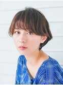 小顔に見えるやわらかショートヘア