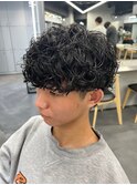 センターパートツイストスパイラルパーマメンズマッシュパーマ