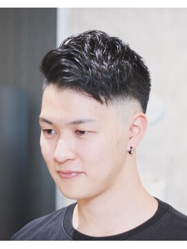 クリュウゲート 三鷹店(KURYU GATE) スキンフェード/メンズ[三鷹/三鷹駅]