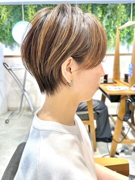 ビューブルー 亀戸錦糸町(VIEW BLUE) 美髪シアーカラーピンクブラウンショートカット切りっぱなしボブ